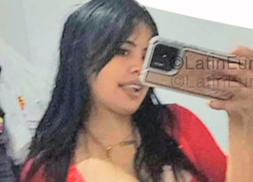 Date this charming Venezuela girl Camila from Valencia VE5348