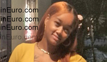 Date this attractive Dominican Republic girl Dayla from Santo Domingo DO55423