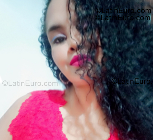 Date this tall Colombia girl Lis from Medellin CO33473