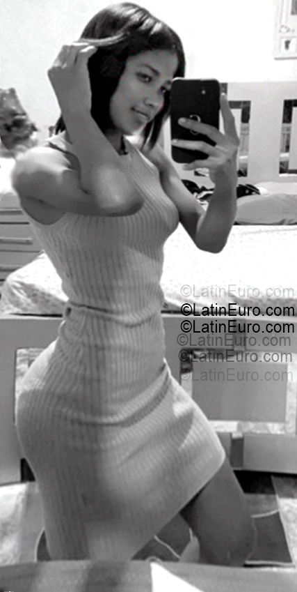 Date this sultry Dominican Republic girl Elisbeth from San Pedro De Macoris DO55446