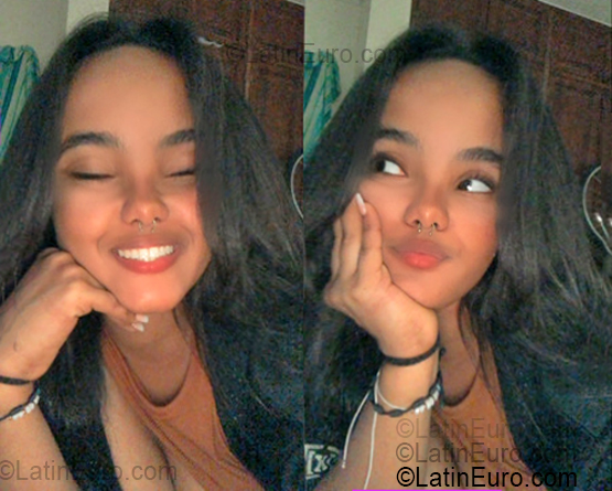 Date this foxy Dominican Republic girl Marie from Santo Domingo DO55469