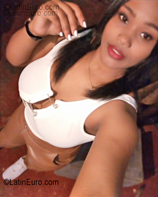 Date this beautiful Dominican Republic girl Marleny from Santo Domingo DO55483