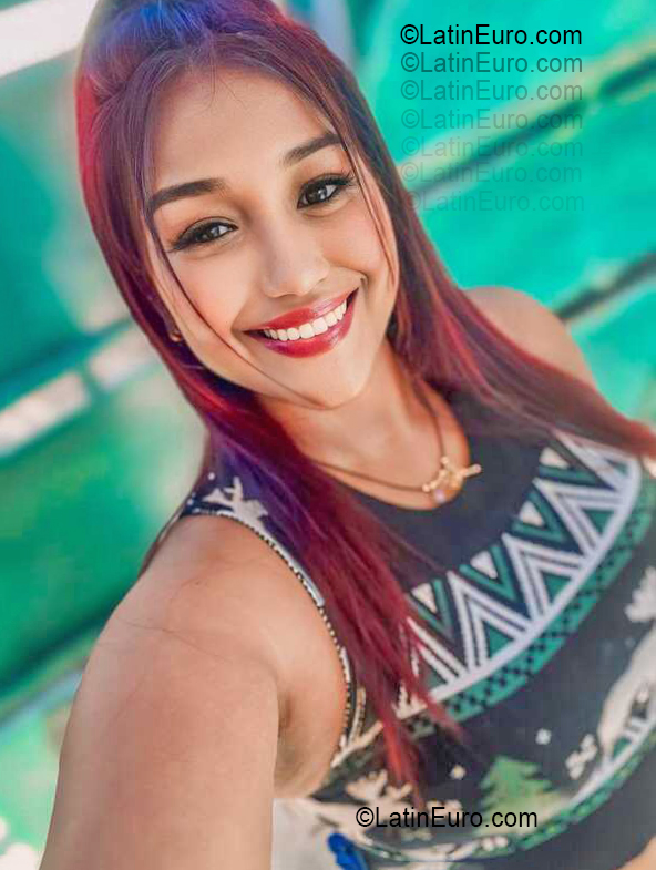 Date this georgeous Venezuela girl Ana from Maracaibo VE5372