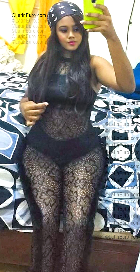 Date this delightful Dominican Republic girl Angelica from Santo Domingo DO55597