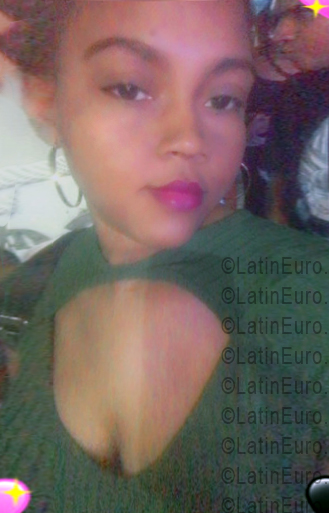 Date this athletic Dominican Republic girl Yakaira from Santo Domingo DO55618