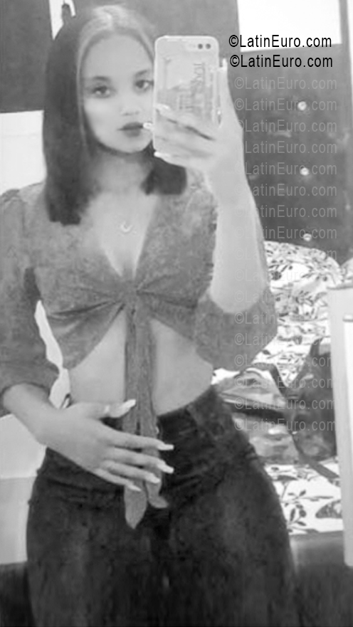 Date this passionate Dominican Republic girl Kate from Santo Domingo DO55643