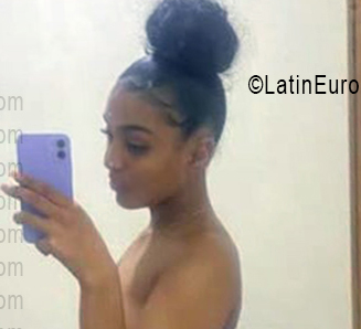 Date this gorgeous Dominican Republic girl Lynn from Santo Domingo DO55853