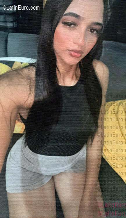 Date this charming Dominican Republic girl Yuliana from Puerto Plata DO55878