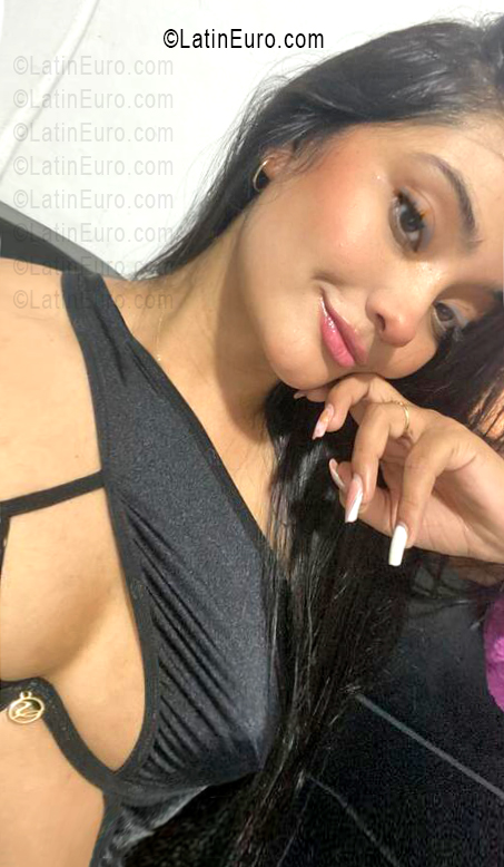 Date this athletic Colombia girl Yurli from Bucaramanga CO33574