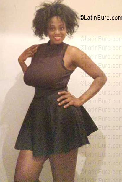 Date this foxy Colombia girl Karito from Bogota CO33605