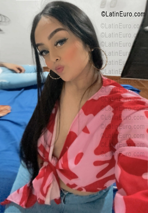 Date this delightful Colombia girl Estefany from Bucaramanga CO33632