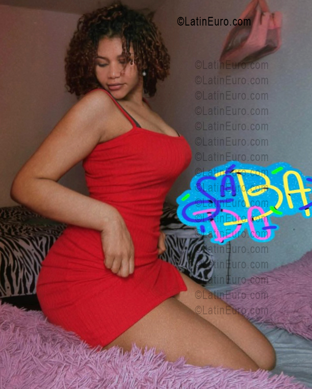 Date this exotic Colombia girl Angelica from Bogota CO33637