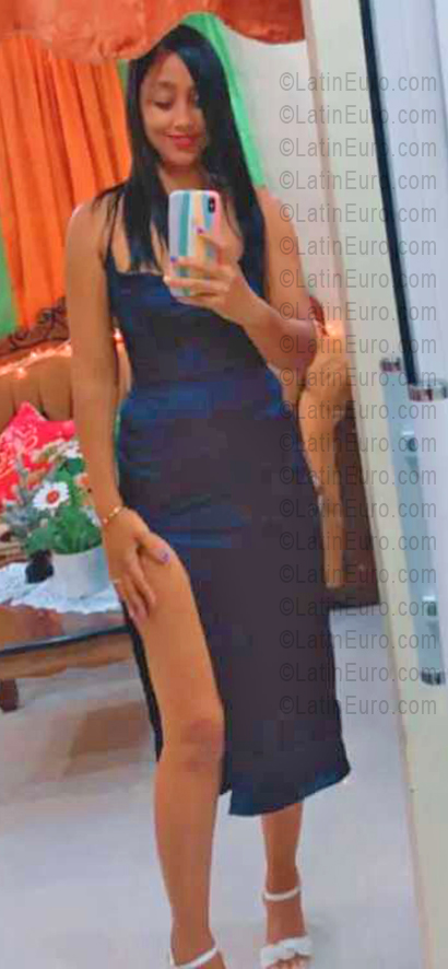 Date this gorgeous Dominican Republic girl Miosoty from Santo Domingo DO56049