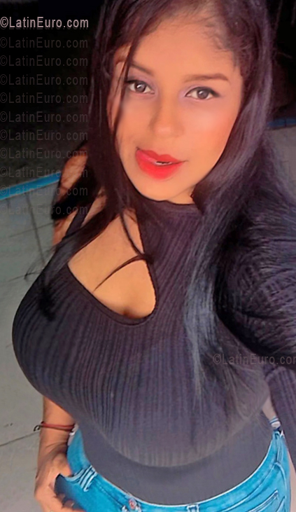 Date this fun Venezuela girl Yary from Aragua VE5412
