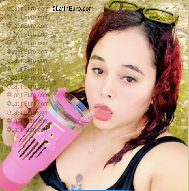 Date this happy Dominican Republic girl Arismeily from Santo Domingo DO56076