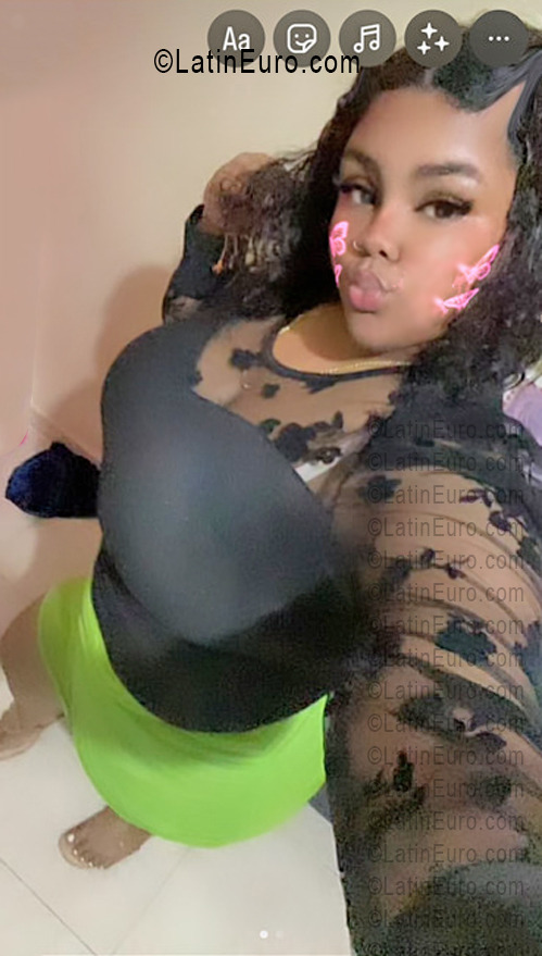 Date this gorgeous Dominican Republic girl Mercy from Mercy DO56133