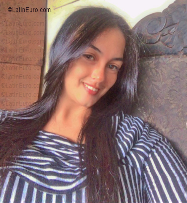 Date this hard body Venezuela girl Migdalia from Barquisimeto VE5500