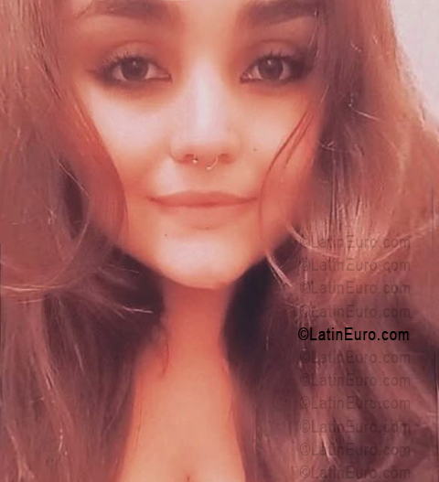 Date this voluptuous Chile girl Karol from Santiago CL452