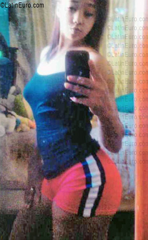 Date this voluptuous Dominican Republic girl Lina from Valverde DO56248