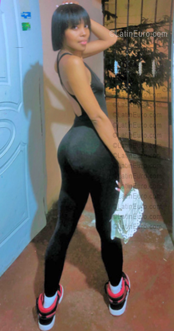 Date this sensual Dominican Republic girl Jhoa from Rep&amp;uacute;blica Dominicana DO56259