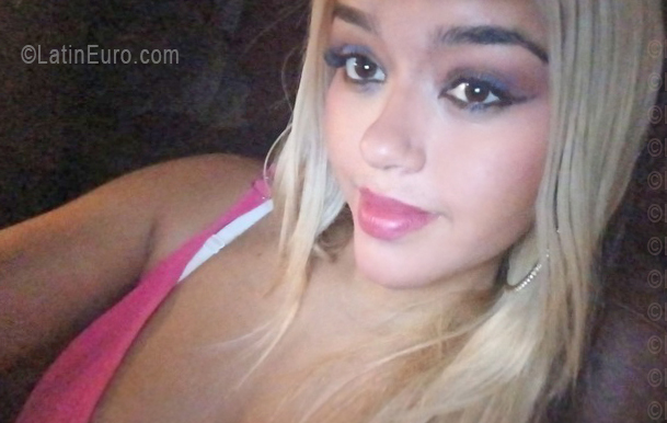 Date this young Venezuela girl Grey from Barcelona VE5575