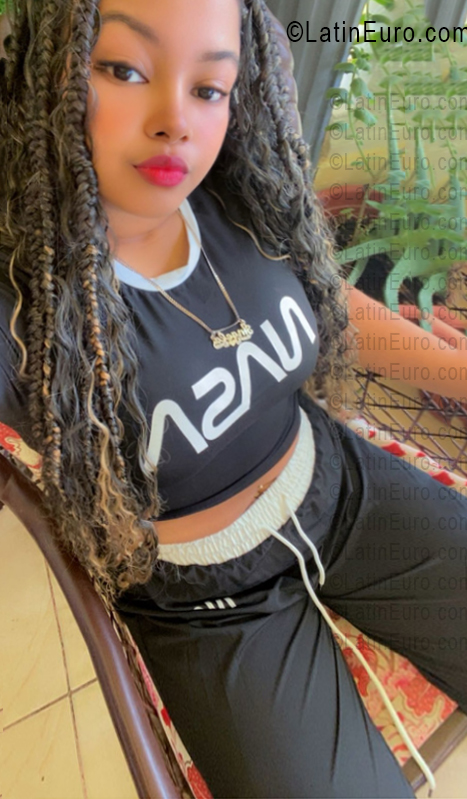 Date this athletic Dominican Republic girl Angela from San Pedro de Macoris DO56290
