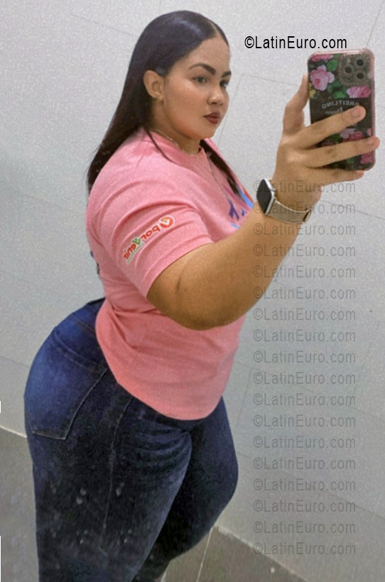 Date this foxy Dominican Republic girl Ingrid from San Francisco De Macoris DO56296