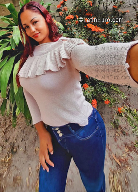 Date this gorgeous Venezuela girl Isabel from Caracas VE5624