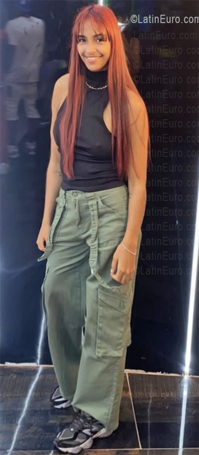 Date this lovely Dominican Republic girl Naylea from Peralta DO56341