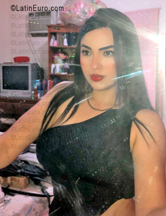 Date this attractive Venezuela girl Isabel from Barquisimeto VE5642