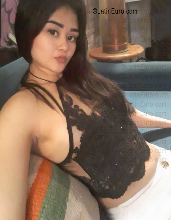 Date this sultry Peru girl Adria from Lima PE2163