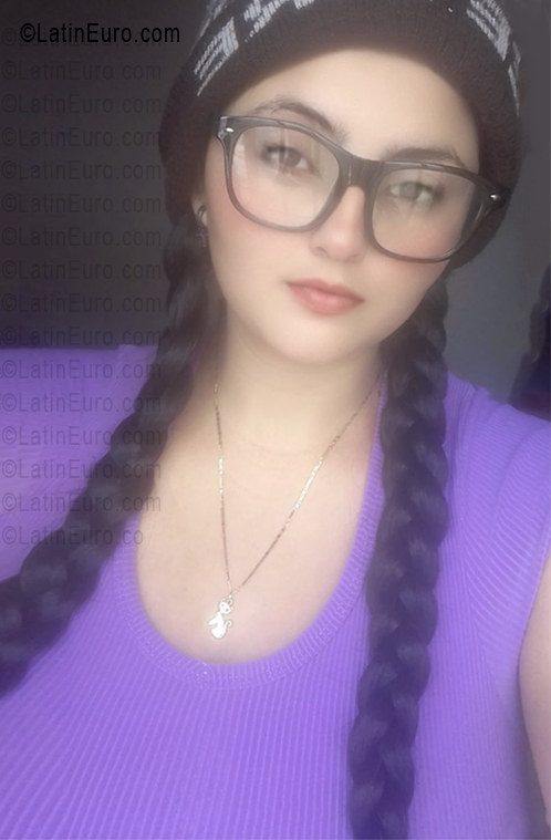 Date this exotic Colombia girl Gevashi from Bogota CO33741
