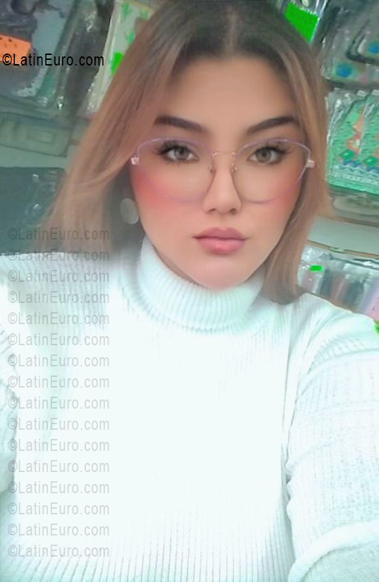 Date this young Ecuador girl Ximena from Ibarra CO33746