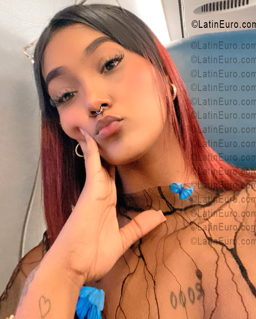 Date this charming Dominican Republic girl Walkis from Santiago DO56444