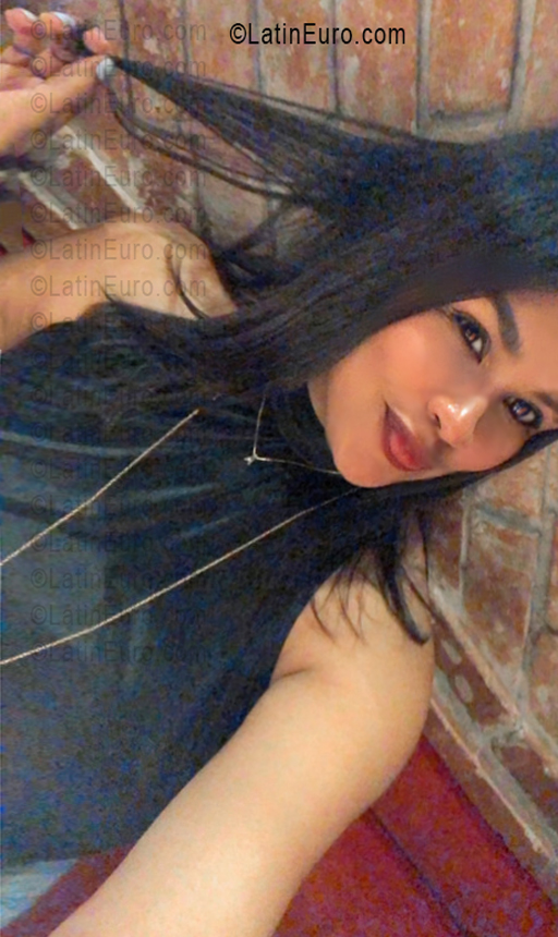 Date this happy Dominican Republic girl Elisa from Santo Domingo Norte DO56485