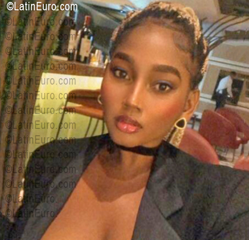 Date this funny Dominican Republic girl Lizag from Santo Domingo DO56489