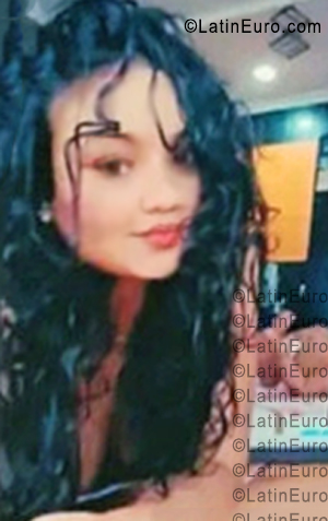 Date this hot Colombia girl Milagros from Barranquilla CO33769