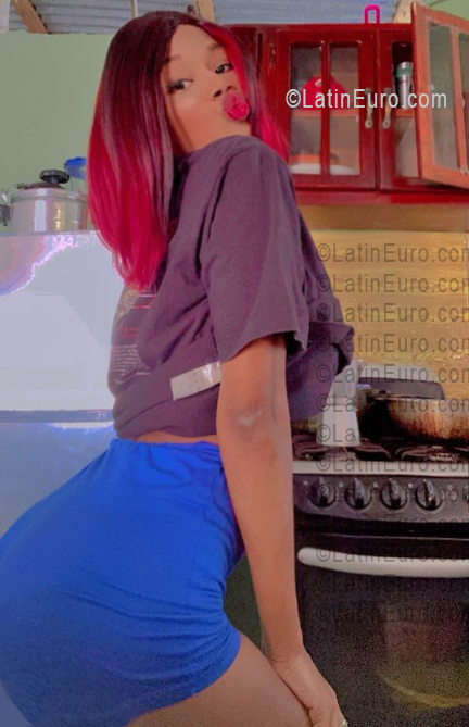 Date this passionate Dominican Republic girl Ester from Santo Domingo DO56667