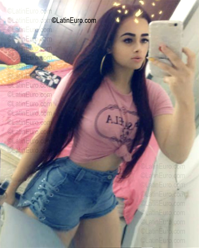 Date this delightful Dominican Republic girl Rosa from Santo Domingo DO56755