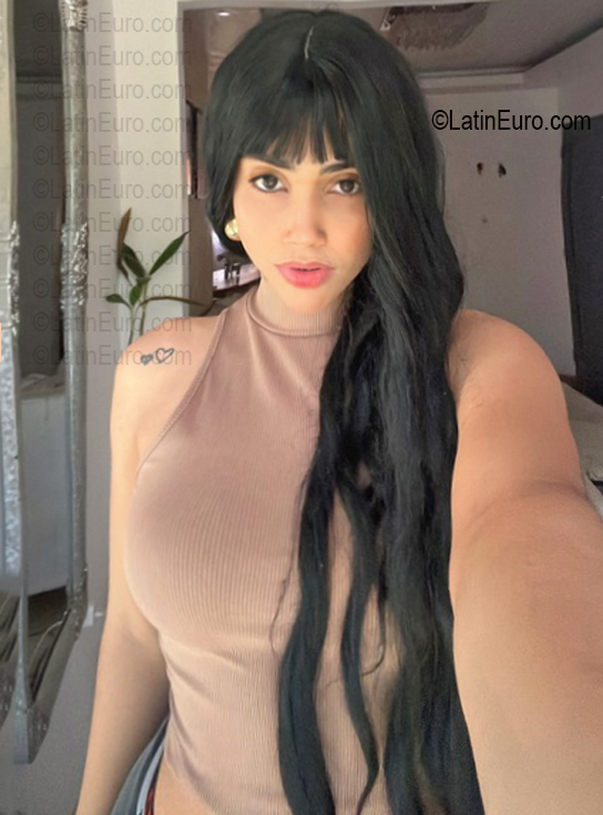 Date this hard body Dominican Republic girl Dulce from Santo Domingo DO56764