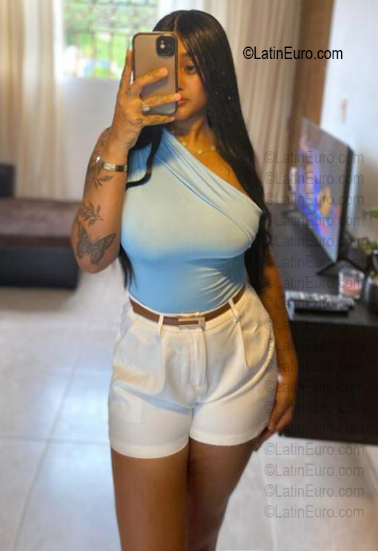 Date this passionate Dominican Republic girl Rain from Santiago De Los Caballeros DO56765