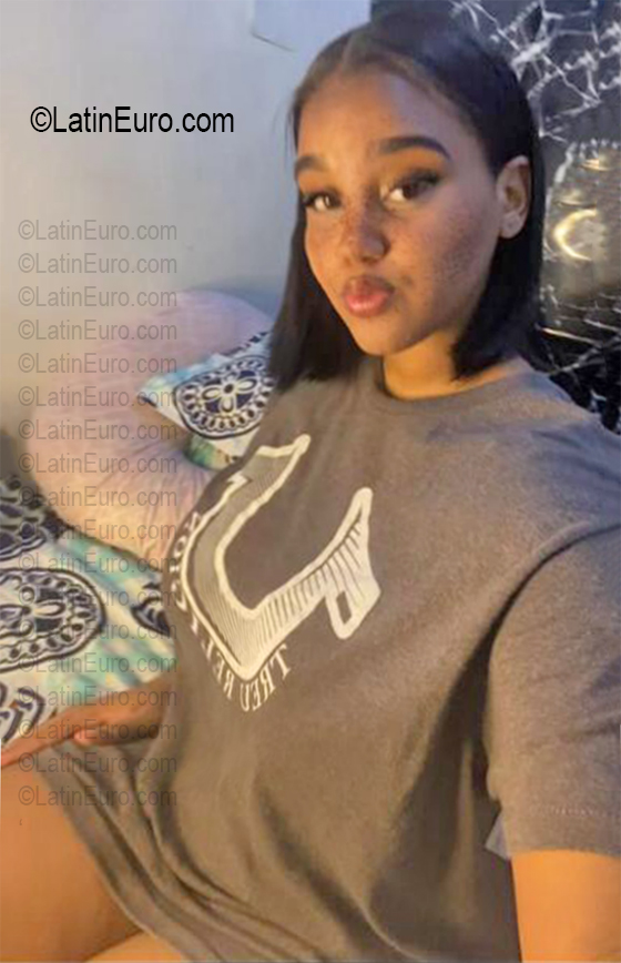 Date this passionate Dominican Republic girl Ashley from Santo Domingo DO56766