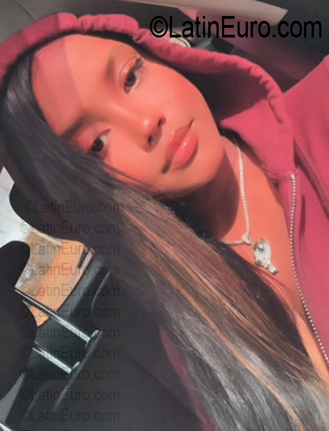 Date this nice looking Dominican Republic girl Arlene from Santo Domingo DO56830