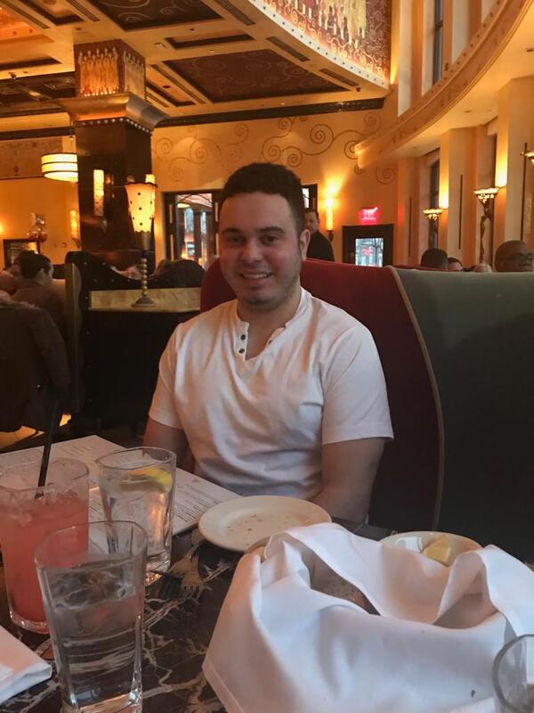 Date this attractive United States girl Kobe from Oceanside US25724