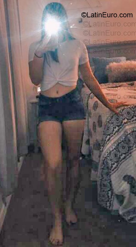 Date this lovely Colombia girl Neysi from Medellin CO33860