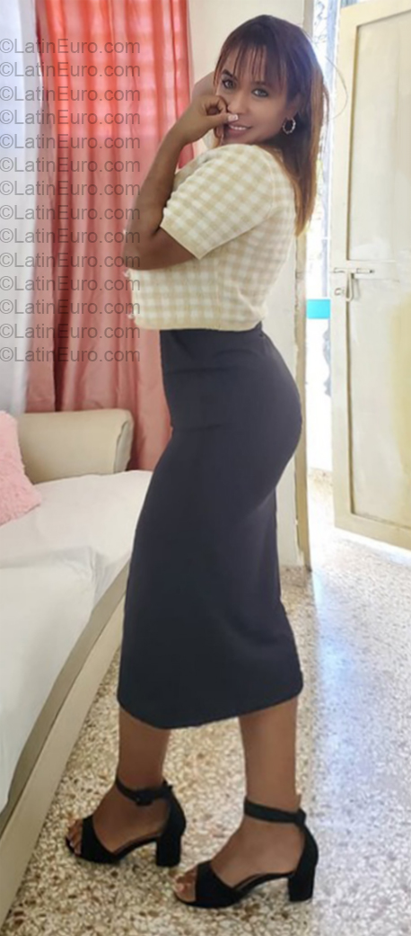 Date this cute Dominican Republic girl Soribel from Santo Domingo DO57054