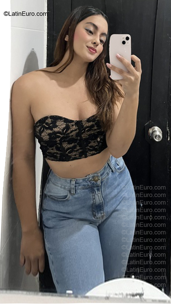 Date this hard body Colombia girl Paula Andrea from Santa Marta CO33888