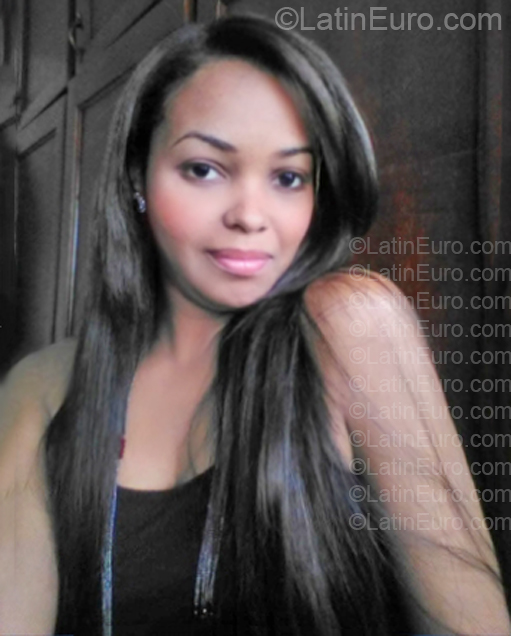 Date this hot Dominican Republic girl Ivy from Santo Domingo DO57152
