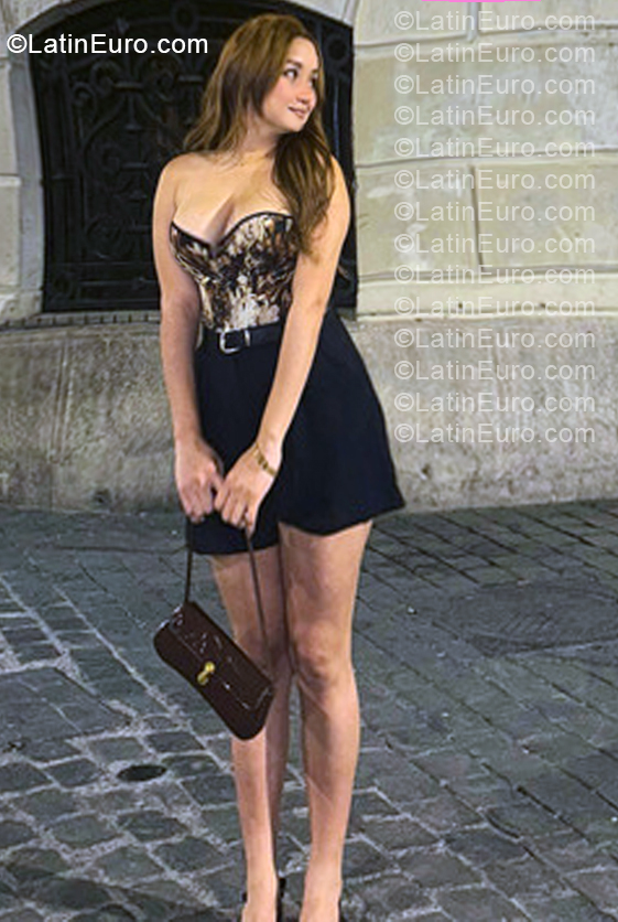 Date this tall Spain girl Karolayne from Madrid ES964