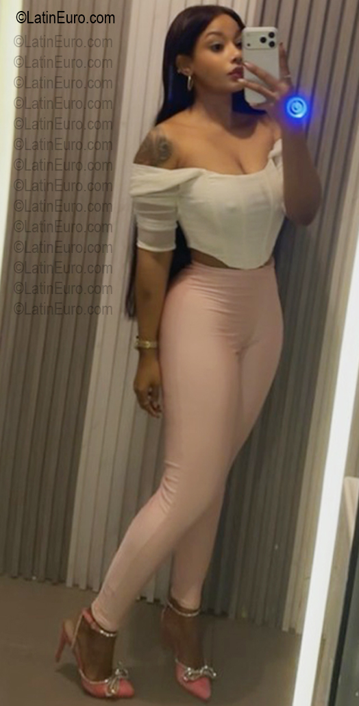 Date this funny Dominican Republic girl Yelin from Santo Domingo DO57357